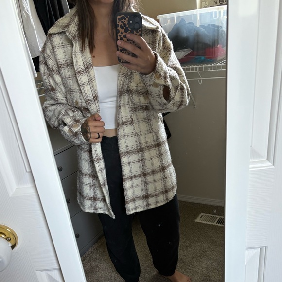 Women’s Plaid Jacket - Picture 5 of 5